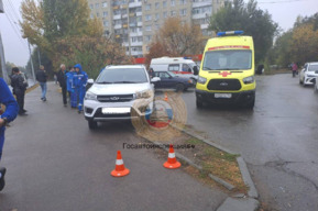 Китайская иномарка без водителя насмерть задавила пешехода в Саратове