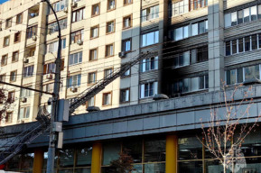 В центре Саратова тушат многоэтажку: эвакуированы жители