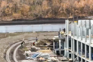 Полицейские с помощью беспилотника отлавливали «туристов» на одной из строек Саратова
