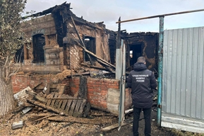 За сутки обнаружены трупы двух мужчин: один в реке, другой в сгоревшем доме