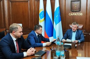 Два чиновника и директор МБУ впали в немилость мэра Саратова из-за покупки не тех деревьев