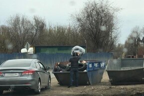 Саратовский регоператор напоминает о последствиях складирования шин на контейнерных площадках