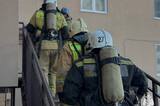 В Энгельсе пожарным пришлось подниматься и тащить оборудование на 24 этаж