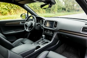 Сотрудник УГИБДД помогал сдающим экзамены на права: возбуждено уголовное дело