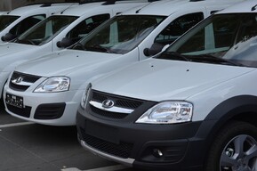 Для перевозки депутата Госдумы по Саратовской области за 1,2 миллиона ищут Lada Largus