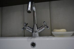 Тысячи горожан остались без холодной воды: адреса