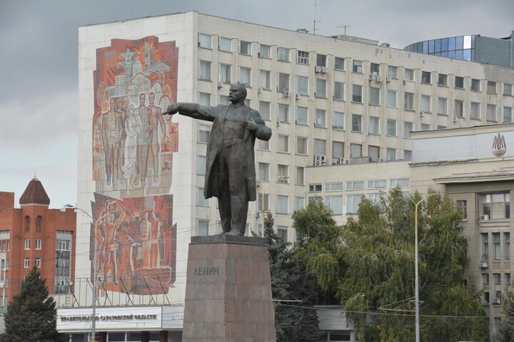 Содержание одного чиновника обходится правительству Саратовской области в среднем в 90,8 тысячи рублей