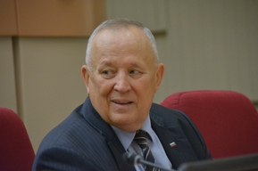 Депутаты пришли к выводу о бесполезности учреждения, которое возглавляет экс-губернатор Аяцков с зарплатой 257 тысяч