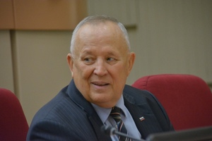 Депутаты пришли к выводу о бесполезности учреждения, которое возглавляет экс-губернатор Аяцков с зарплатой 257 тысяч