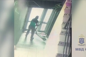 Подросток украл электросамокат возле игрового клуба