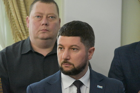 «Вы-то зачем нужны?»: мэрия Саратова взбудоражила депутатов вопросом о борьбе с граффити на стенах домов