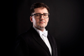 Преподаватель саратовской консерватории стал главным дирижером театра оперы и балета (но в другом регионе)