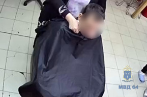 Мужчина нашёл чужую кредитку и решил посетить парикмахерскую: возбуждено уголовное дело