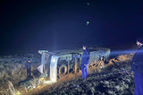 Стало известно о состоянии пострадавших в аварии с перевернувшимся вахтовым автобусом 