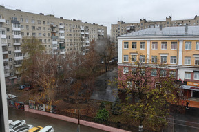 Неделя «открытых дверей»: сроки установки нового ограждения лицея в центре Саратова вышли, но на месте нет ни рабочих, ни забора