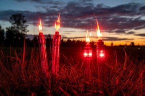 Железнодорожник увидел в мусорке 70 сигнальных петард и нашел им необычное применение: приговор