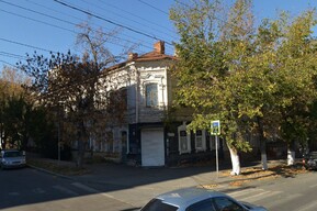 Аварийный купеческий дом в центре Саратова собирают признать выявленным памятником