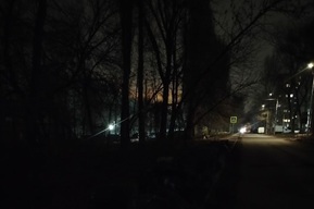 Чиновники отчитались о «празднике в будущем», а горожане рассказали им о темном настоящем