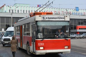 В центре города остановились три троллейбусных маршрута