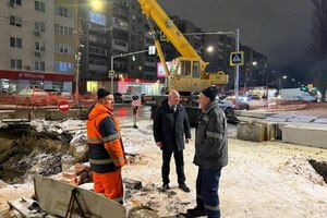 «Вашими извинениями ни помыться, ни попить»: тысячи саратовцев больше суток остаются без воды и массово жалуются на перенос сроков коммунальщиками