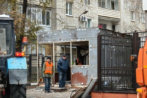 Стало известно, в каких районах Саратова сносят больше всего ларьков и гаражей