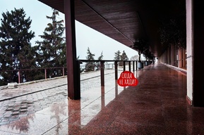 «Рекламные щиты, как паруса»: депутат опасается падения небезопасных баннеров в Заводском районе