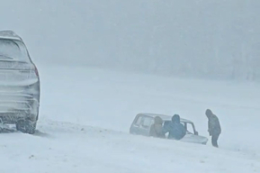 Снежный шторм в Саратовской области: закрыто движение по четырем трассам