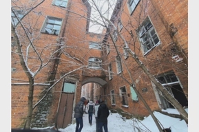 «Мухин вредный сегодня»: огромное дореволюционное здание «в идеальном состоянии» не стали признавать выявленным объектом культурного наследия (фото)