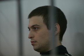 Сбивший девочку насмерть в центре Саратова студент из Дагестана на полгода останется под стражей (а мог бы — в квартире площадью 133 квадратных метра)