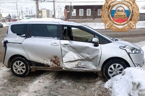 В Балаково в столкновении двух иномарок пострадала водитель-женщина