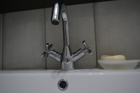 Тысячи горожан до полуночи остались без холодной воды