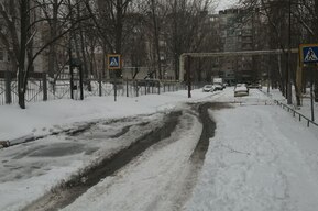 Отключения света, отмена праздника, нечищеные дороги: в Саратовской области пытаются справиться с последствиями снегопада