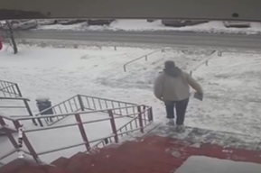 Саратовец сдал планшет в ломбард, а потом передумал и совершил преступление