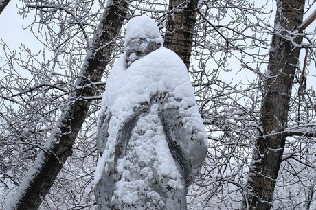 После сильных снегопадов в первую рабочую неделю января в Саратовской области ударят морозы