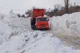 Общественник рассказал о свалке грязного, смешанного с реагентами снега в Затоне