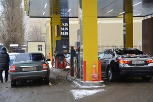 Бензин и солярка в Саратовской области продолжили дорожать после новогодних праздников