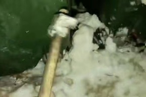 «Тут лом нужен!»: регоператор объяснил, почему вывоз мусора по некоторым адресам оказался невозможен