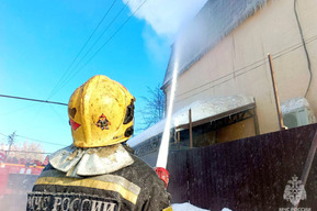 В Затоне произошёл крупный пожар: огонь распространился на площади в 150 квадратных метров