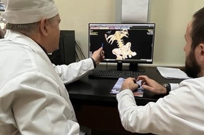 Получил ранение позвоночника, таза и конечностей: к медикам попал 24-летний участник СВО с осколком в спинном мозге