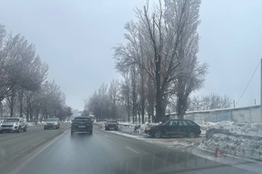 На улице Шехурдина столкнулись две отечественные легковушки