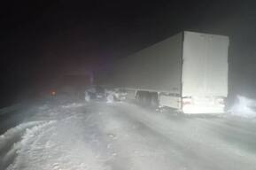 На трассе в Саратовской области отменили ограничения на трассе для грузовиков и автобусов