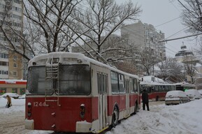 Из-за работ коммунальщиков на неопределённое время закрыли три троллейбусных маршрута