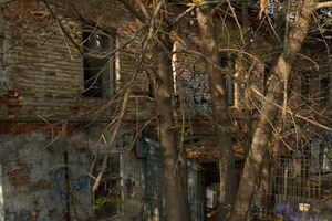 Власти решили снести старинный дом во дворе гостиницы «Европа» на проспекте Столыпина