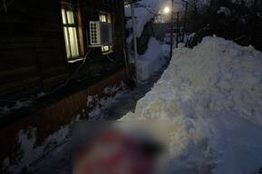 В Саратове 65-летнего мужчину убило упавшим с крыши снегом