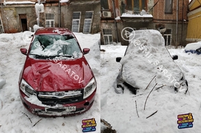 Сошедший снег повредил три машины на Советской