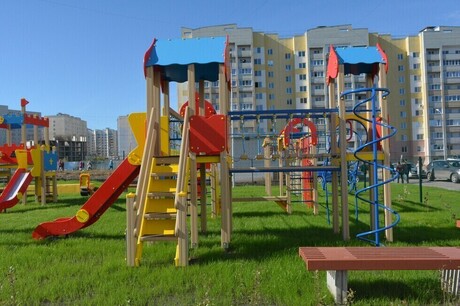 В Саратове до конца года обновят площадки у 149 детсадов: список