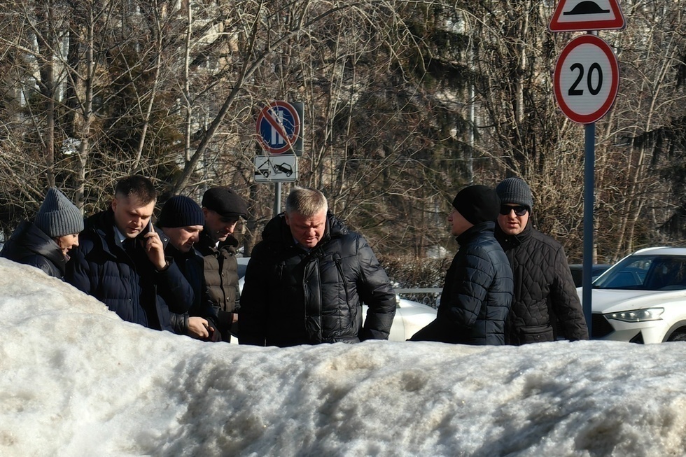 Исаев и химия: перед приездом мэра Саратова в Горпарк, особо охраняемую природную территорию засыпали реагентами, которые власти обещали здесь никогда не использовать, чтобы не убивать всё живое (фото и видео)