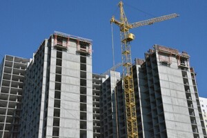 В декабре минстрой ввел более 20 многоквартирных домов в регионе, чтобы выйти на миллион «квадратов» (8 разрешений получил «Шэлдом»)