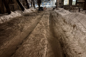 Жители рассказали о бездействии в уборке снега со стороны администрации одного из районов города