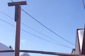 Пожилая саратовчанка уже неделю выживает в собственном доме без отопления после схода «лавины»